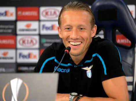 Gigante brasileiro pode acertar a contratação do volante Lucas Leiva, ex-Liverpool e Seleção