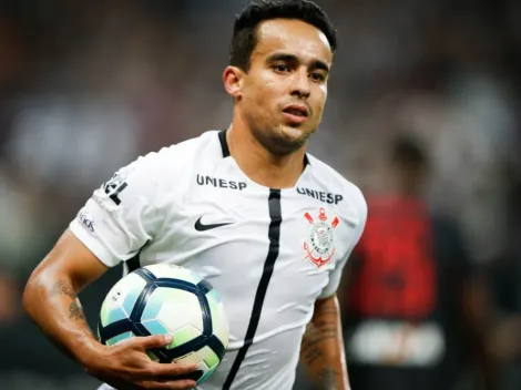 Grande clube brasileiro abre conversas pela contratação do meia Jadson, ex-Corinthians