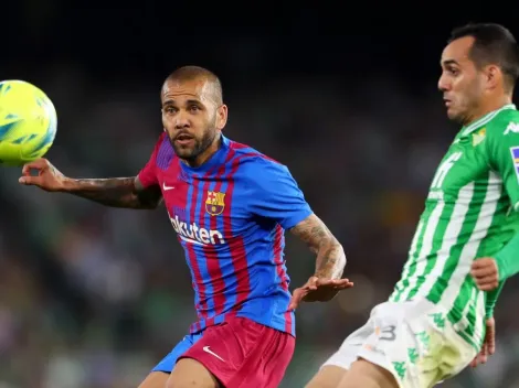 Futuro de Daniel Alves fica entre dois clubes