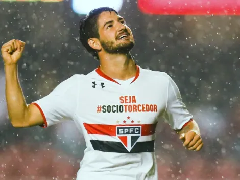 Gigante brasileiro pode avançar pela contratação de Alexandre Pato