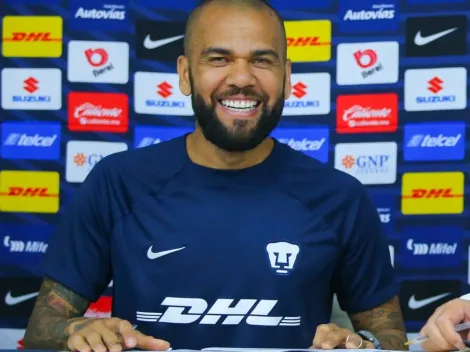 Daniel Alves surpreende e afirma que badalado atacante brasileiro é melhor do que Messi