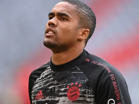 Douglas Costa tem conversa com treinador de gigante brasileiro e pode pintar no Brasil em 2023