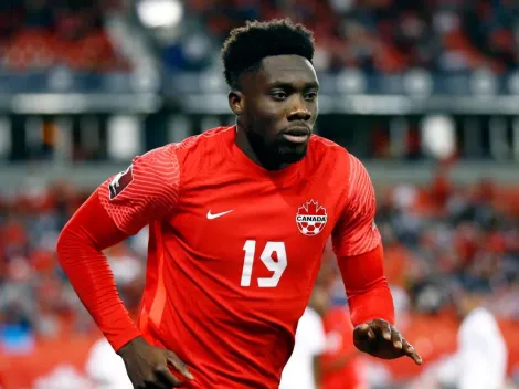 Alphonso Davies não participa de amistoso da Seleção e gera preocupação para a Copa do Mundo