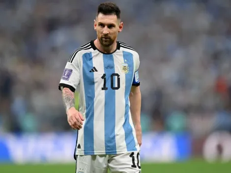 Messi é alvo de críticas na web após prestar homenagem ao Rei Pelé