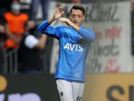 Özil surpreende, deixa a Turquia e define seu futuro para a temporada