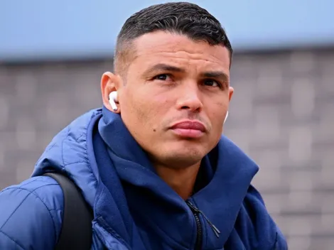 Thiago Silva faz cobrança pública a reforços do Chelsea