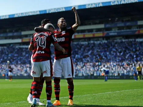 Vidal puxa "barca" de saídas, e 3 medalhões deixarão o Flamengo nos próximos dias