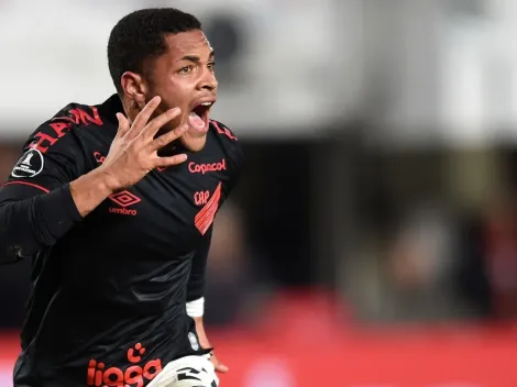 Mercado: Vitor Roque 'descarta' o Flamengo e decide jogar com as cores de outro gigante; atacante já disse 'sim'