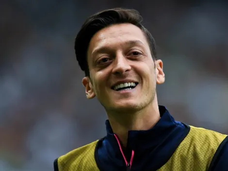 Ozil revela porque não considera Messi o melhor jogador da história e indica quem merece este título