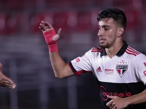 Mercado da bola: Pedrinho, ex-São Paulo, fecha com clube da Serie A do futebol brasileiro