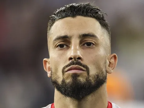 Mercado da bola: gigante do futebol brasileiro se aproxima da contratação do lateral Alex Telles, do Manchester United