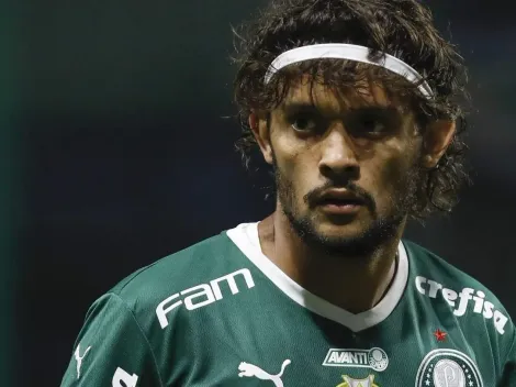 Gigante do futebol brasileiro trabalha para fechar a contratação do meia Gustavo Scarpa, ex-Palmeiras