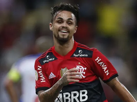 Gigante do futebol brasileiro aciona investidor e fica a um detalhe de sacramentar a contratação de Michael, ex-Flamengo