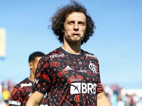 David Luiz não fica em cima do muro e escolhe entre Messi e Cristiano Ronaldo