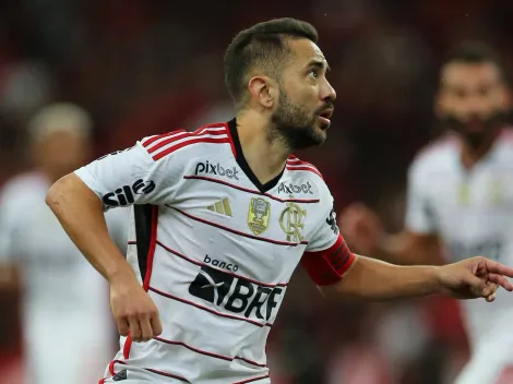 Salário, bonificações e tempo de contrato: Everton Ribeiro encaminha acordo surpreendente para 2024