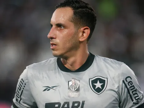 Gatito fica incomodado com torcida do Botafogo e manda recado AO VIVO