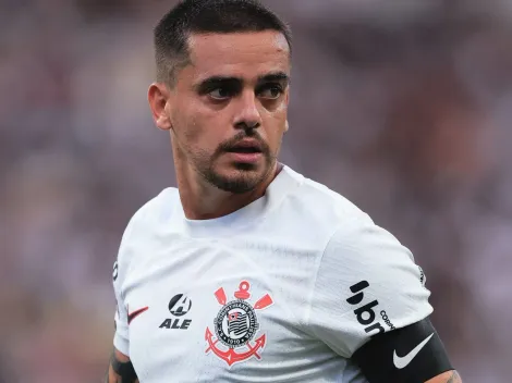 Fagner, do Corinthians, é aprovado no Cruzeiro