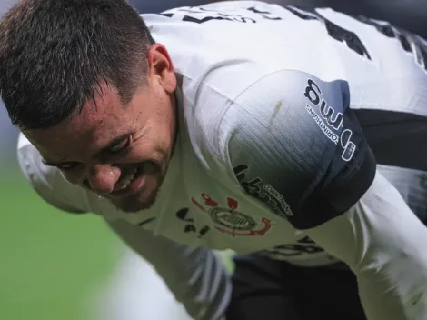 Fagner sofre lesão na coxa direita e desfalca o Corinthians