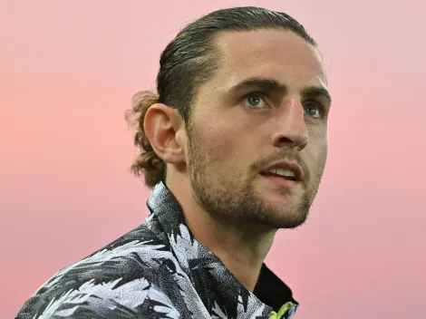 Liverpool entra na briga com United e Arsenal por Adrien Rabiot