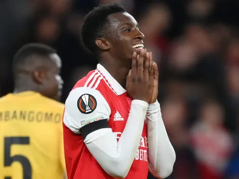 Arsenal oferece Nketiah para contratar zagueiro de R$ 363 milhões