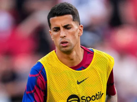 Barcelona quer João Cancelo, mas precisa vender Julian Araújo