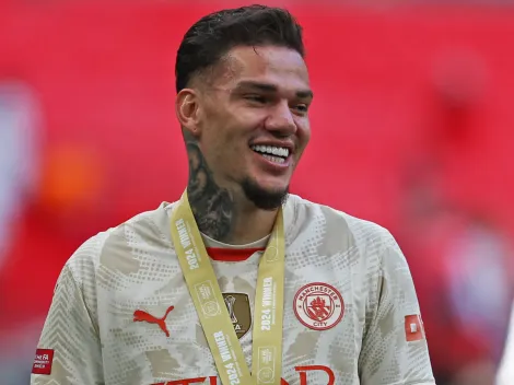 Ederson encerra especulações sobre saída do Manchester City: 'A decisão foi tomada'