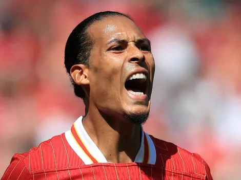 Van Dijk admite confiança na busca de reforços do Liverpool