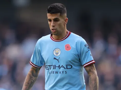 Man City vende Cancelo ao Al-Hilal