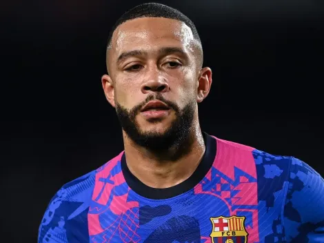 Flamengo quer fechar com o atacante Memphis Depay, ex-Barcelona