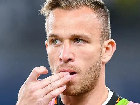 Arthur, ex-Grêmio, pode ser emprestado pela Juventus ao Napoli