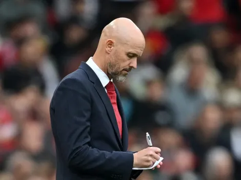 Gary Neville coloca posição de Ten Hag no United em xeque