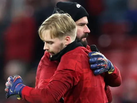 Slot responde goleiro do Liverpool, que deseja sair e desabafou: "Ficaria preocupado se..."