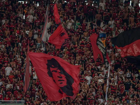 Torcida do Flamengo cola cartazes pelo RJ provocando o Vasco