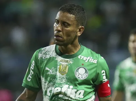 Atlético MG quer anunciar a contratação de Marcos Rocha