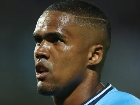 Athletic negocia a chegada de Douglas Costa, ex-Grêmio e Fluminense