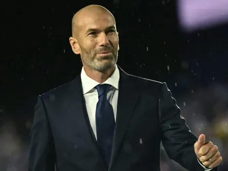 Zidane, ex-Real Madrid, é aprovado no Manchester United