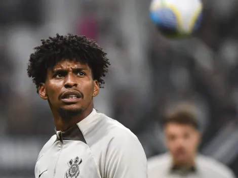 Hugo Souza comete falha pelo Corinthians e Fanáticos apontam motivo