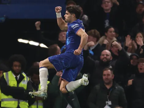 Chelsea e Arsenal empatam com gol salvador de Pedro Neto