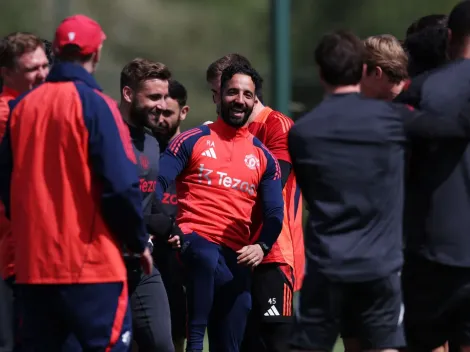 Lisandro Martínez retorna ao Manchester United após oito meses de lesão