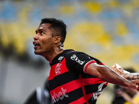 Flamengo vence Corinthians com golo de ex-lateral do FC Porto