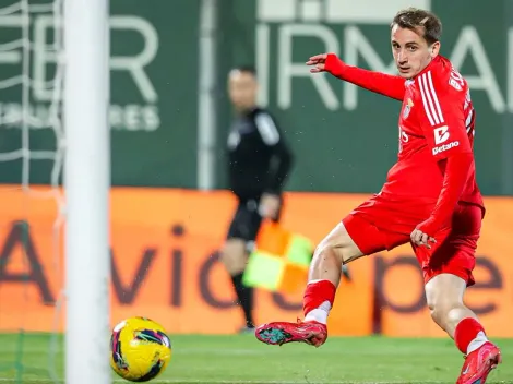 Benfica sofre susto, mas vence Rio Ave num jogo frenético