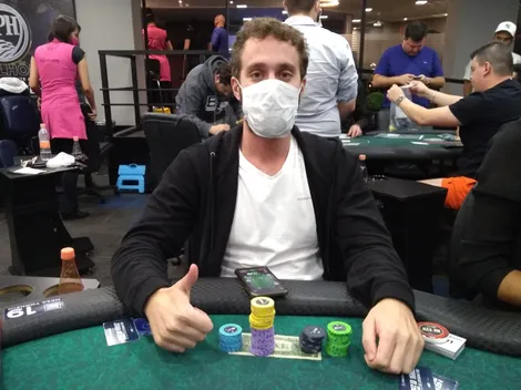 Allan Marcos lidera o Dia 1 do Super High Roller do CPH