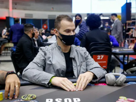 Renan Bruschi avança como chip leader no Bounty Builder HR do PokerStars