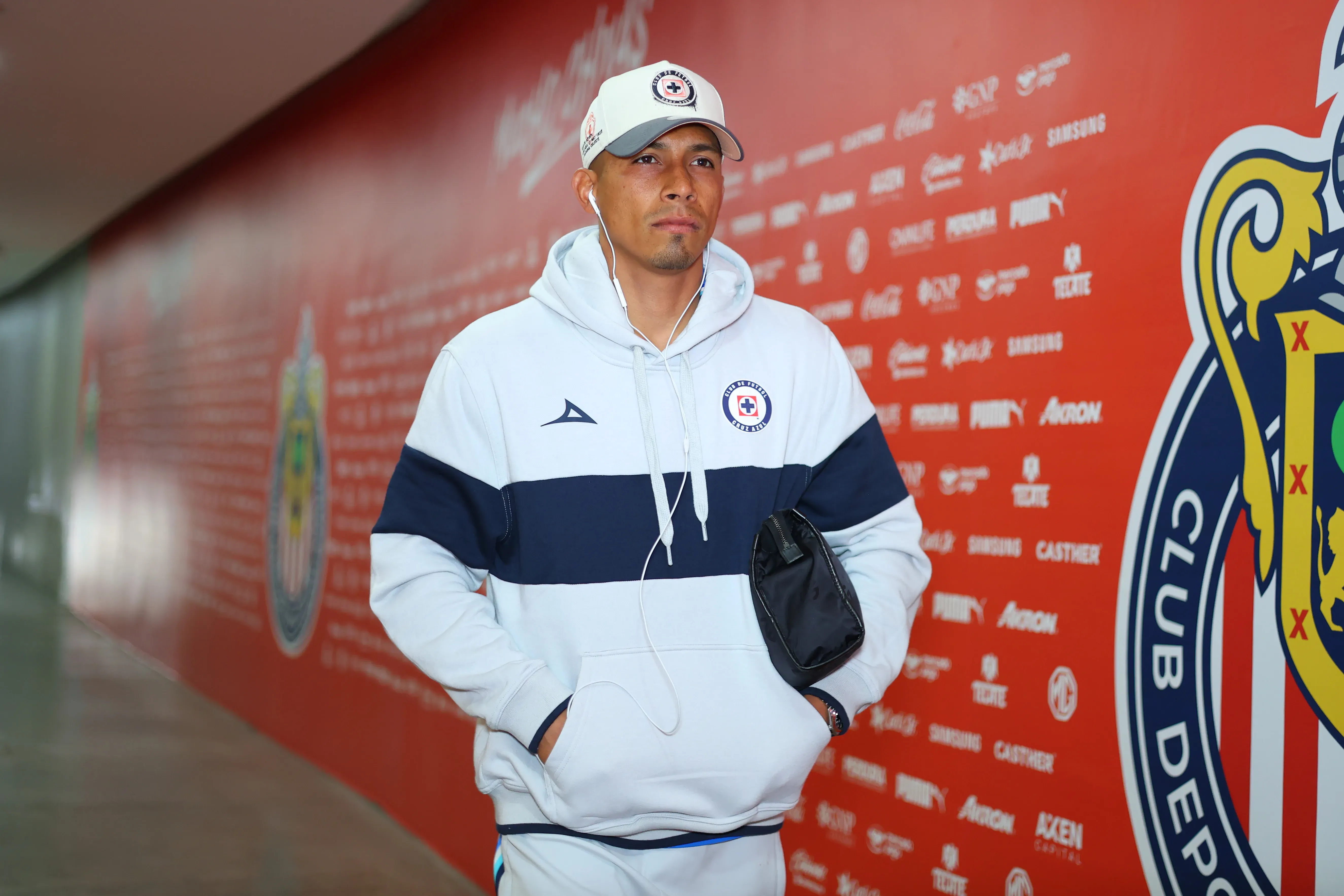 Zapopan, Jalisco, 27 de noviembre de 2025. , durante el partido correspondiente a la ida de los Cuartos de Final del torneo Apertura 2025 de la Liga BBVA MX, entre las Chivas Rayadas del Guadalajara y la Máquina Celeste del Cruz Azul, realizado en el estadio Akron. Foto: Imago7/ Juan Carlos Cubeyro.