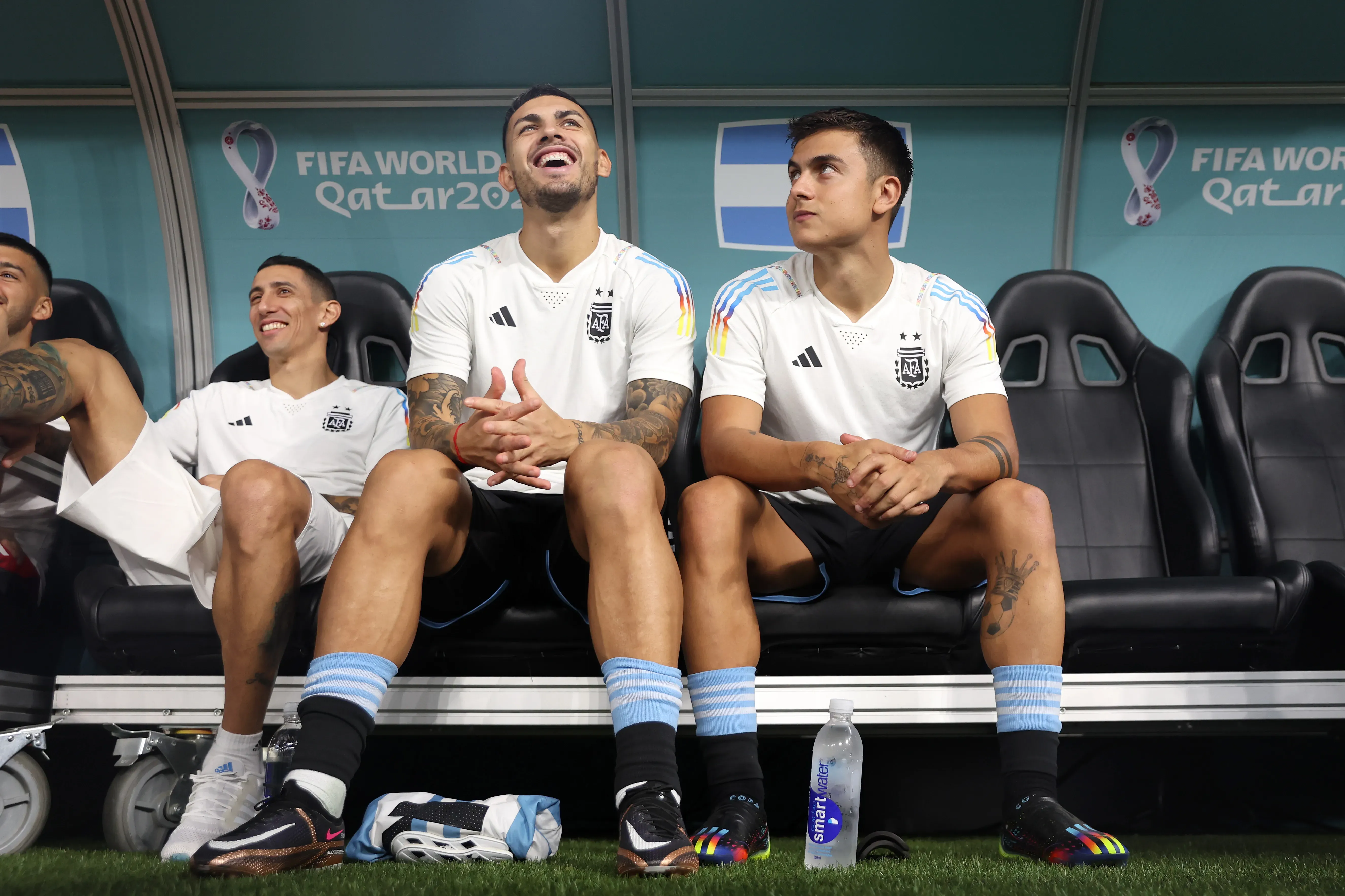 ¿Paredes convencerá a Dybala de que juegue en Boca? (Getty)