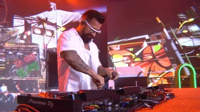 Dennis DJ em show no BBB 24. Foto: Reprodução/Globo