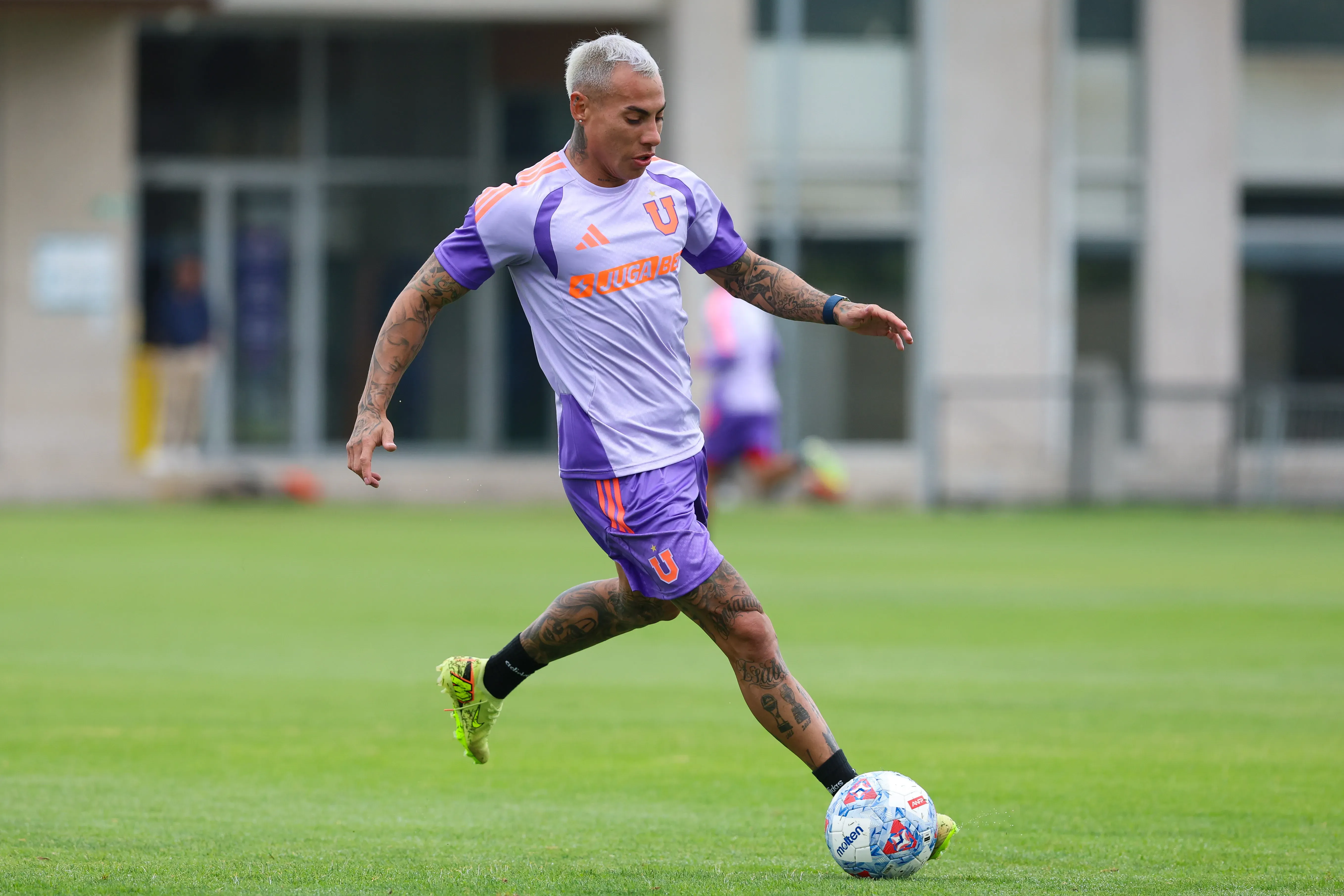 Los hinchas de la U vivirán un reencuentro con Vargas ante Racing. Foto: U de Chile.