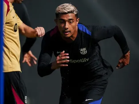 Araujo quiere convencer al entrenador para que lo tenga en cuenta. [Foto: Redes Sociales]