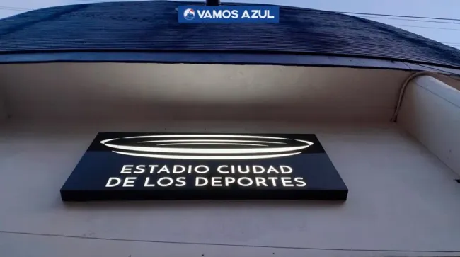 Los nuevos logos del Estadio Ciudad de los Deportes. (Foto: Vamos Azul)