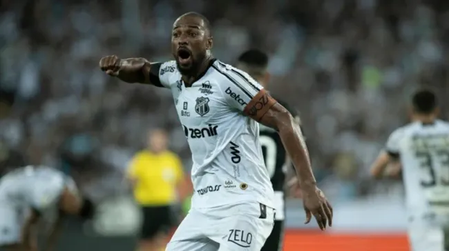 Foto: Jorge Rodrigues/AGIF – Luiz Otávio em jogo pelo Ceará